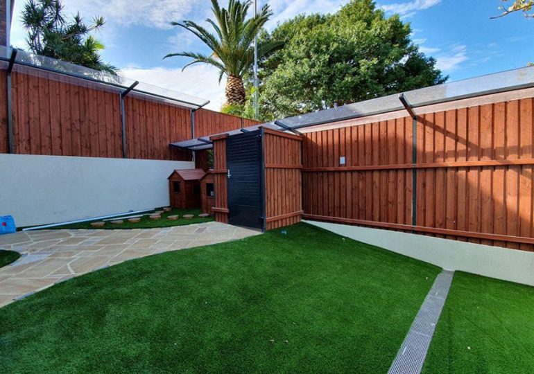 Acoustic timber and aluminium gate project by Richy's Fencing, Sydney